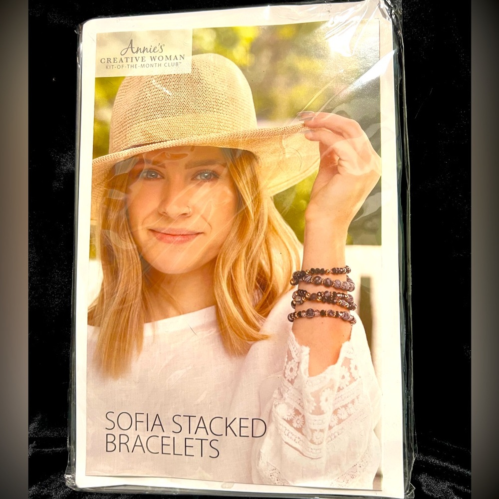 *Bundle and SAVE* Annie’s Creative Woman Craft Kit